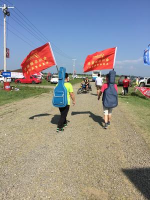 音樂節(jié)新寵 為何這款吉他包在張北一夜爆紅？